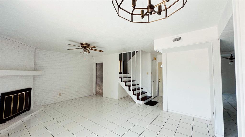 Las Brisas - Residential