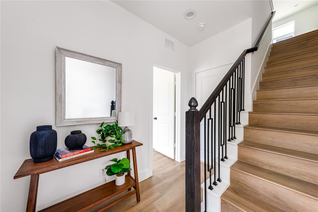 13325 Bee Street 301