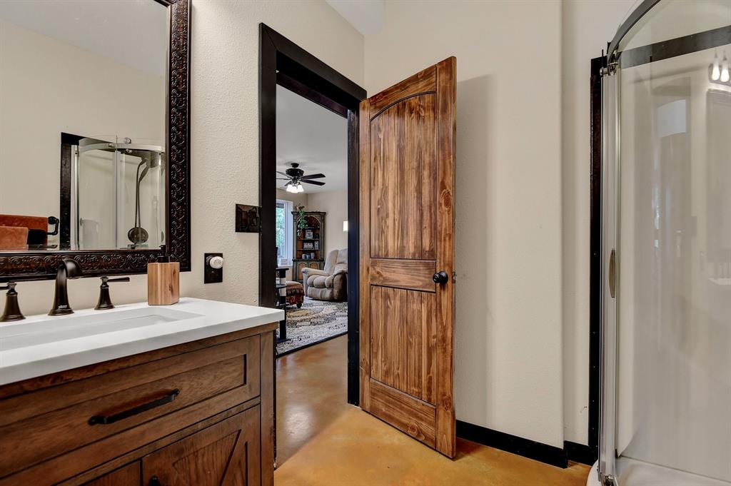 De Los Santos G - Residential Lease