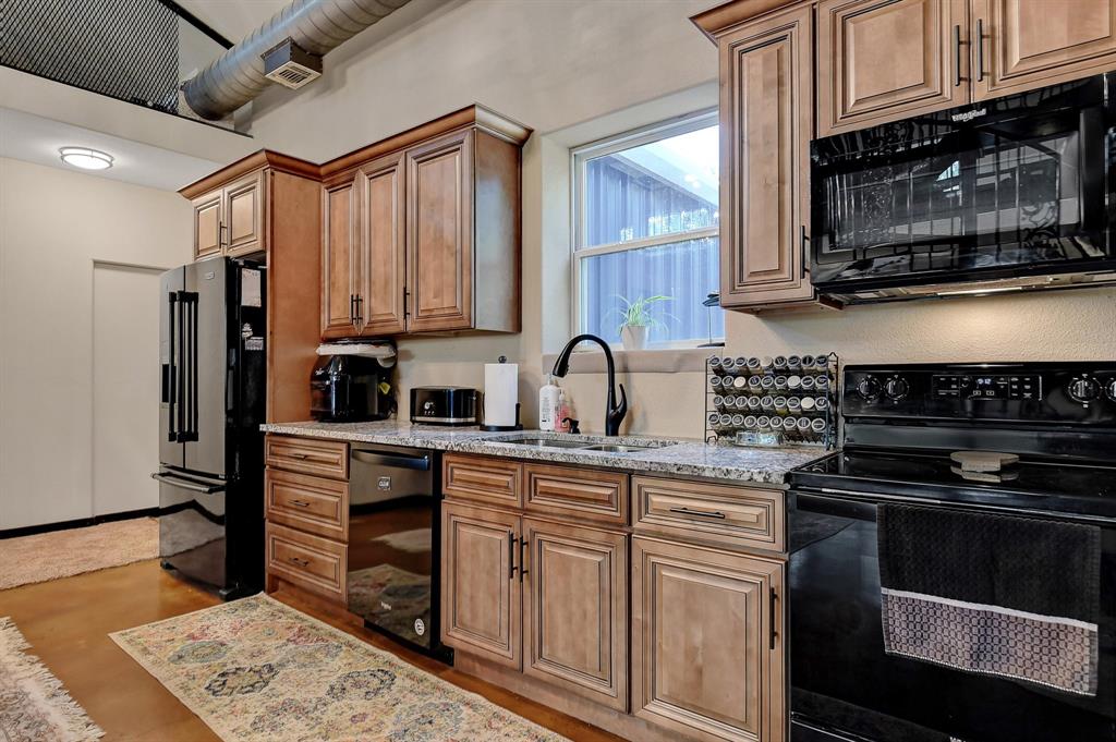 De Los Santos G - Residential Lease