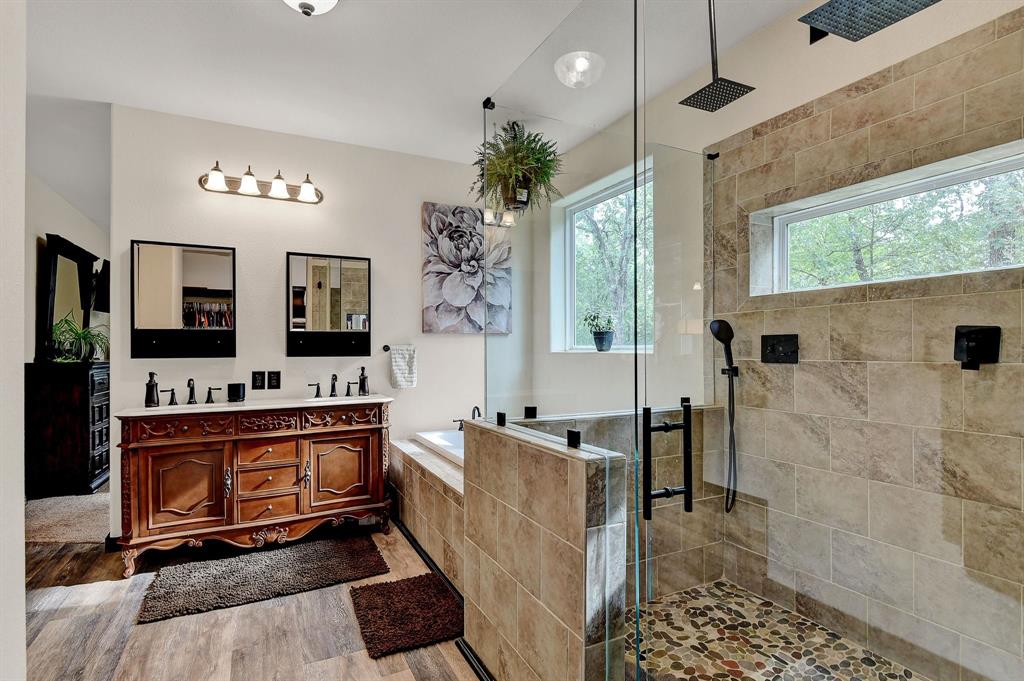 De Los Santos G - Residential Lease