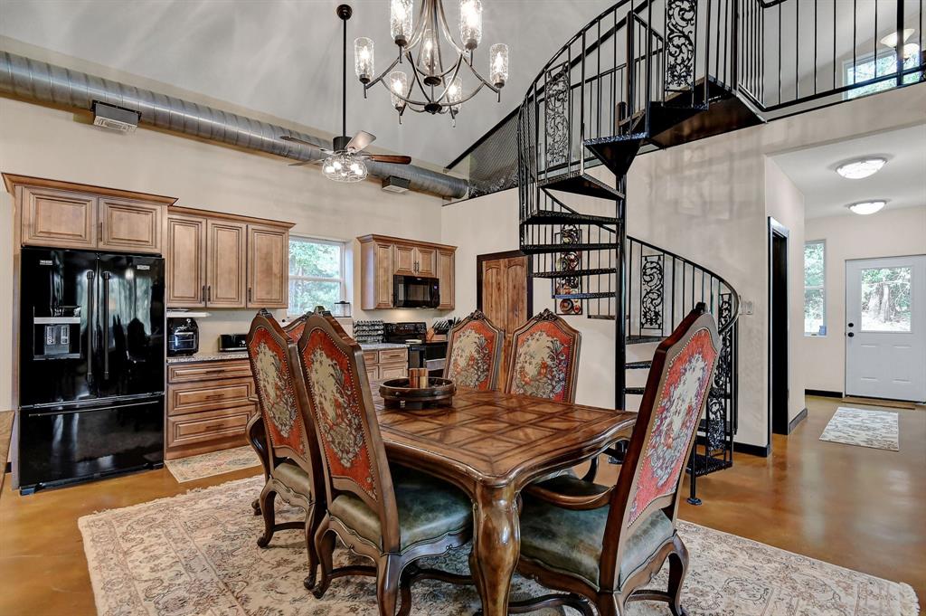 De Los Santos G - Residential Lease