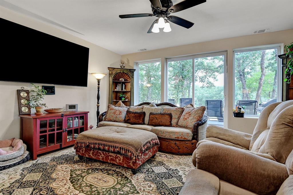 De Los Santos G - Residential Lease