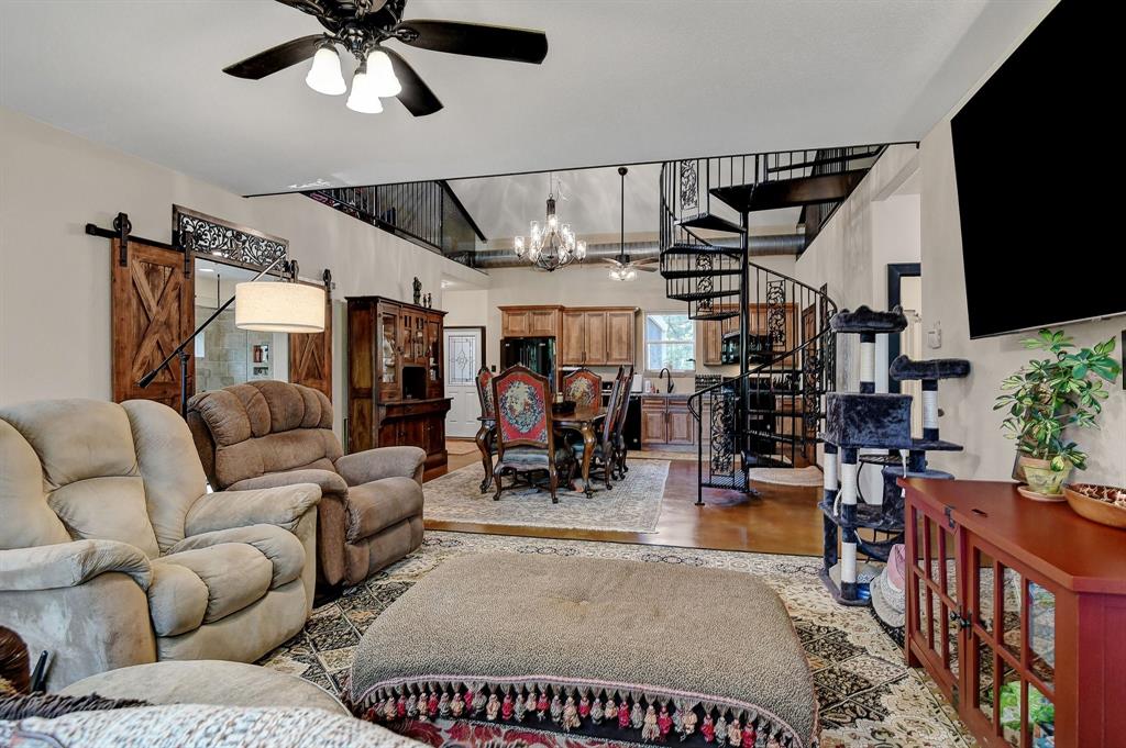 De Los Santos G - Residential Lease