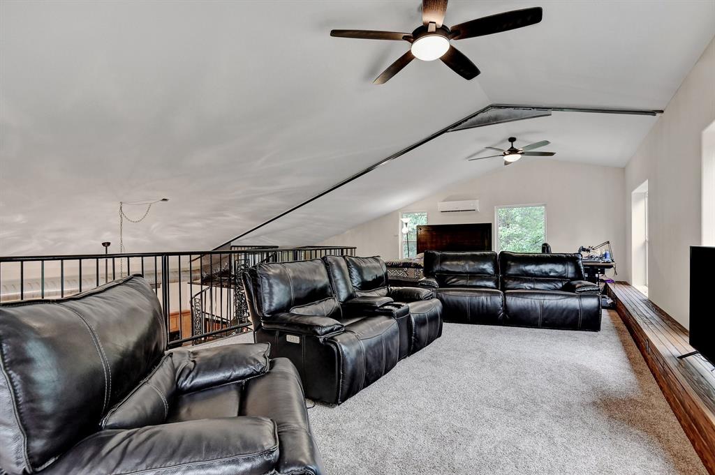 De Los Santos G - Residential Lease