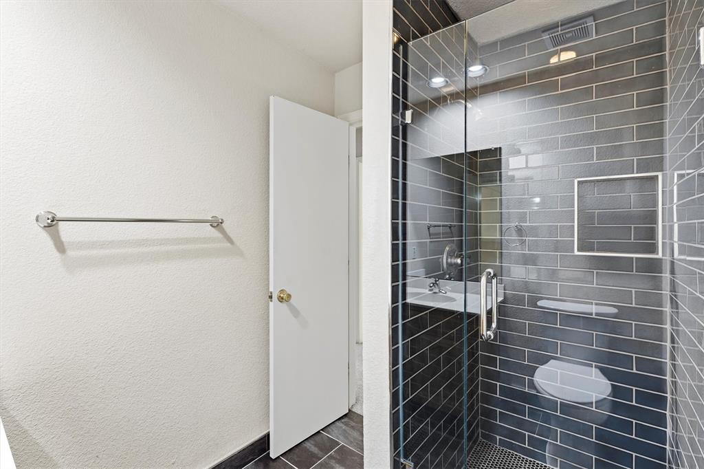 Boardwalk On The Pkwy Condos - Residential