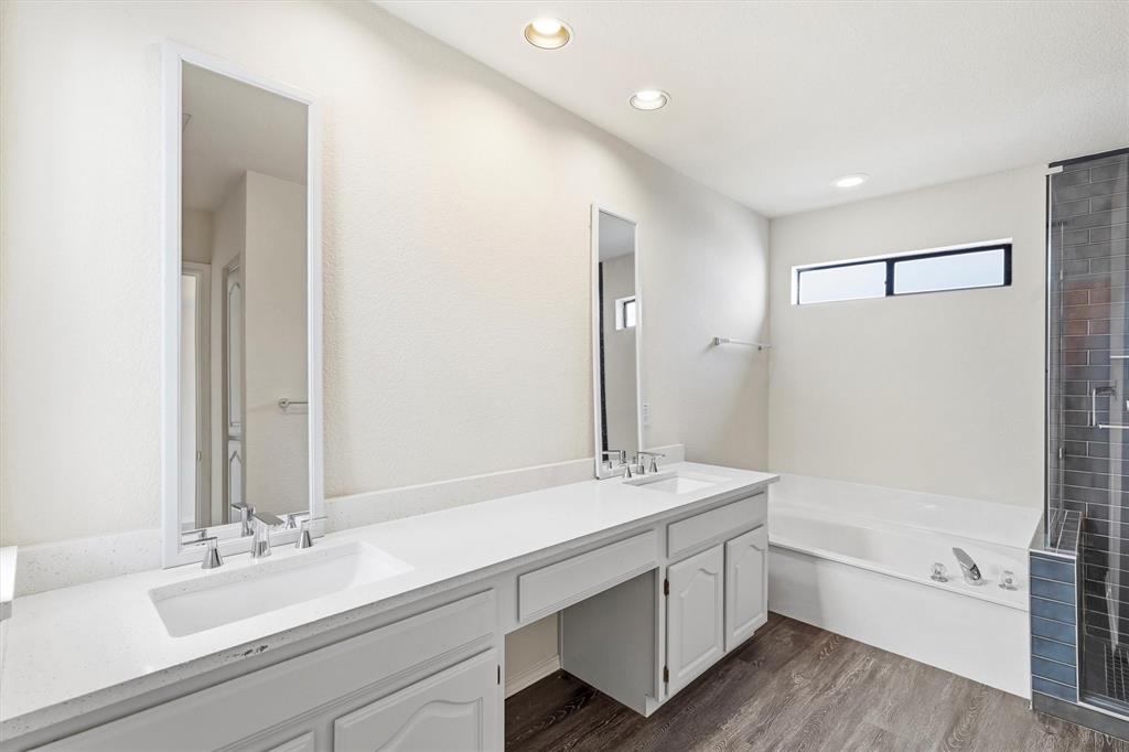 Boardwalk On The Pkwy Condos - Residential