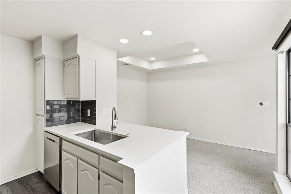 Boardwalk On The Pkwy Condos - Residential