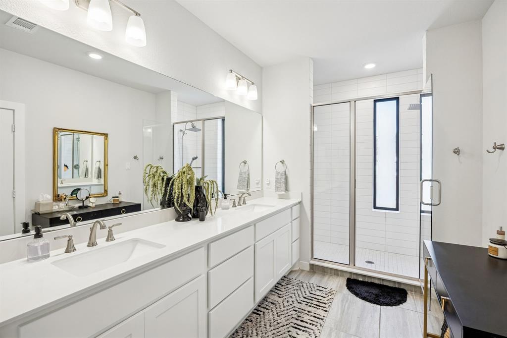 Fort Worth Ave Twnhms - Residential