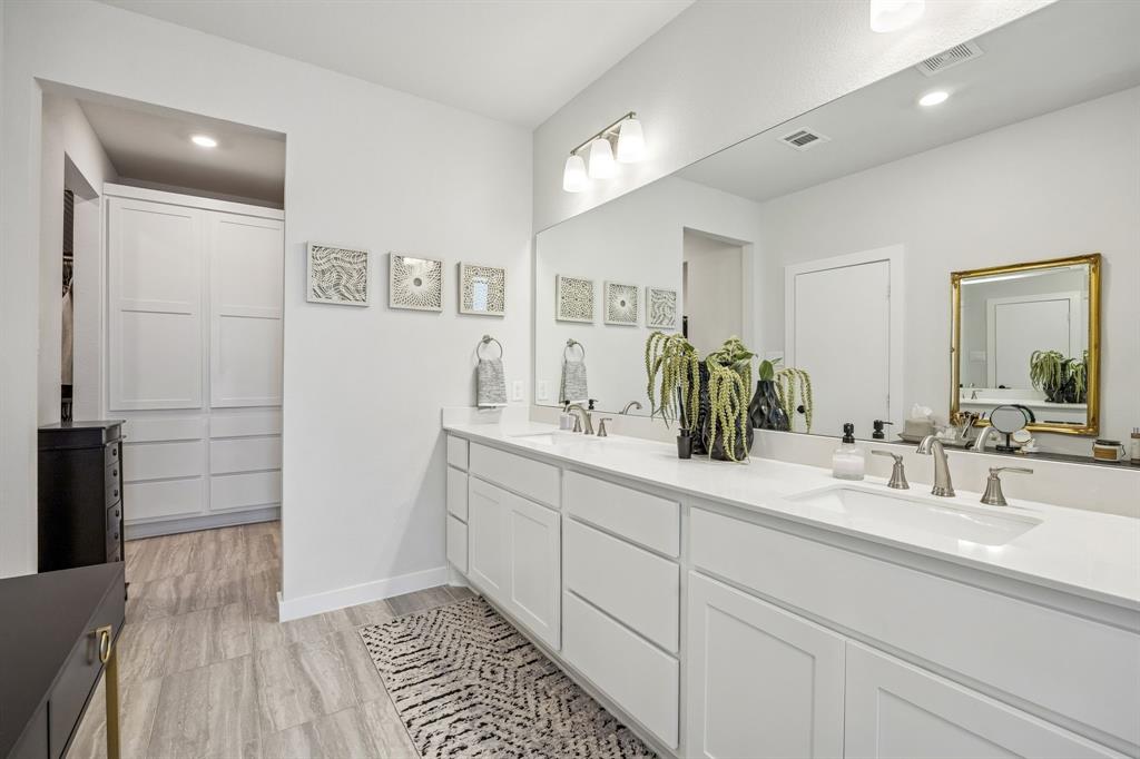 Fort Worth Ave Twnhms - Residential