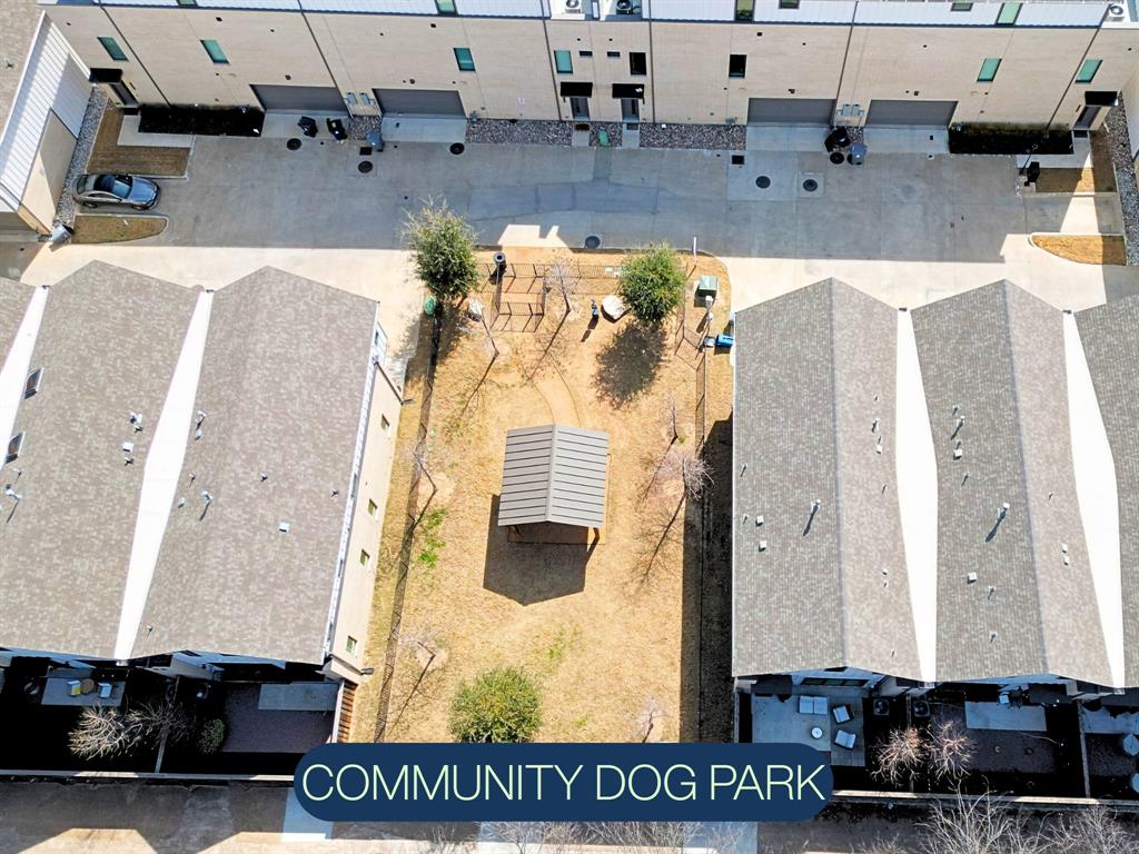 Fort Worth Ave Twnhms - Residential