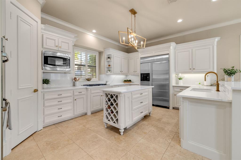 6628 Briar Ridge Lane