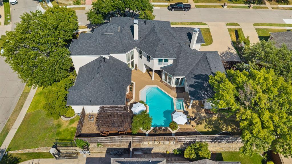 6628 Briar Ridge Lane