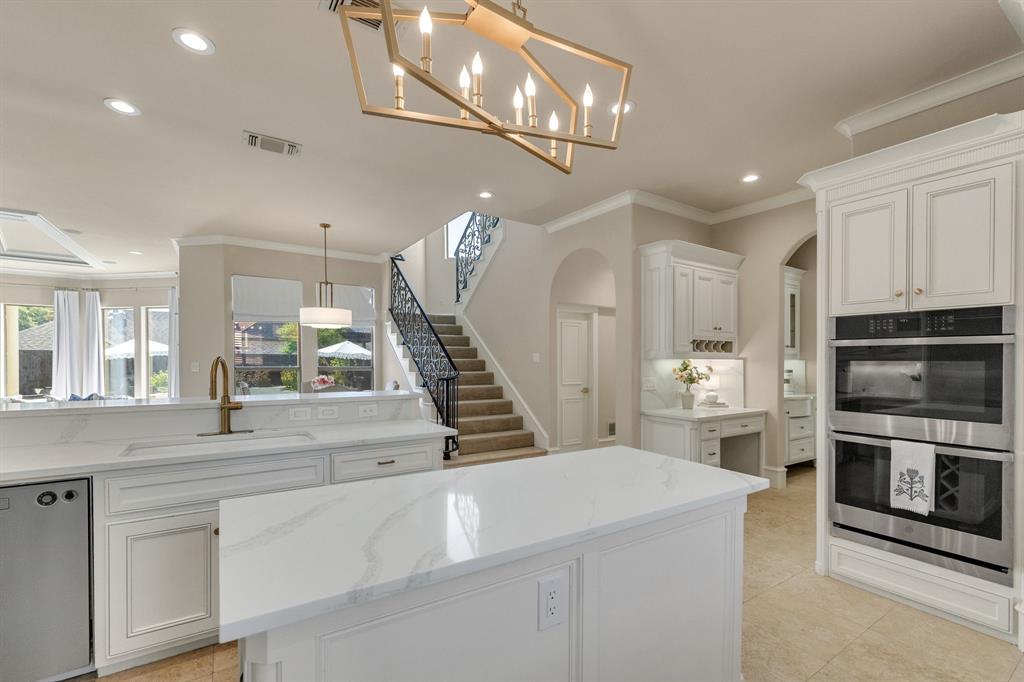 6628 Briar Ridge Lane