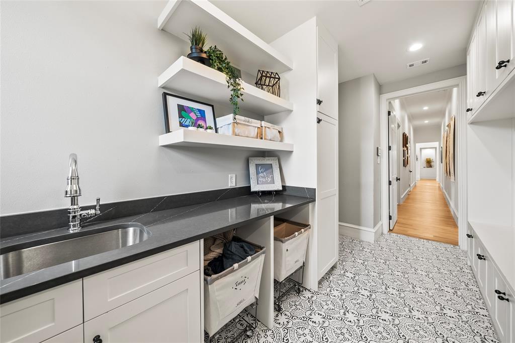 Hickory Hill Estate - Residential