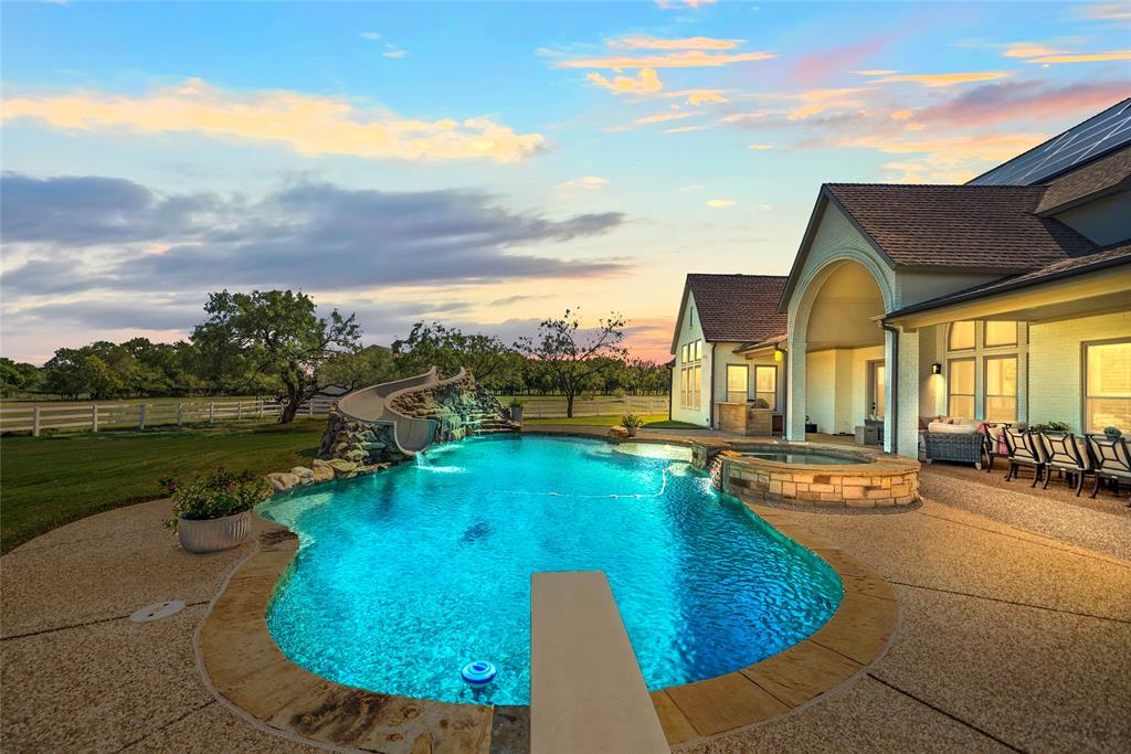 Hickory Hill Estate - Residential