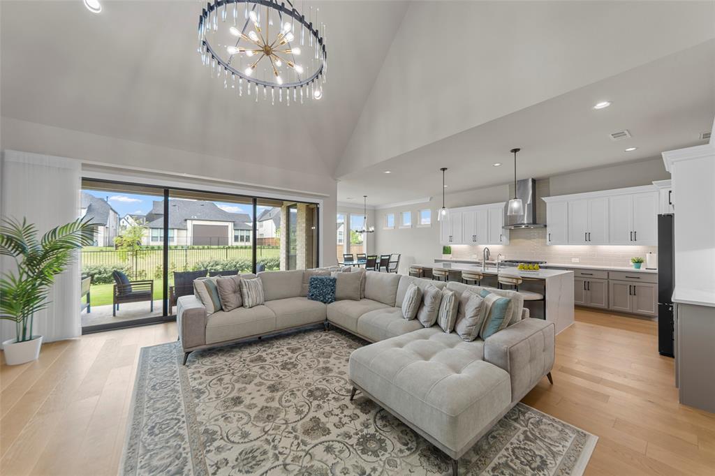 14736 Gerbera Daisy Road