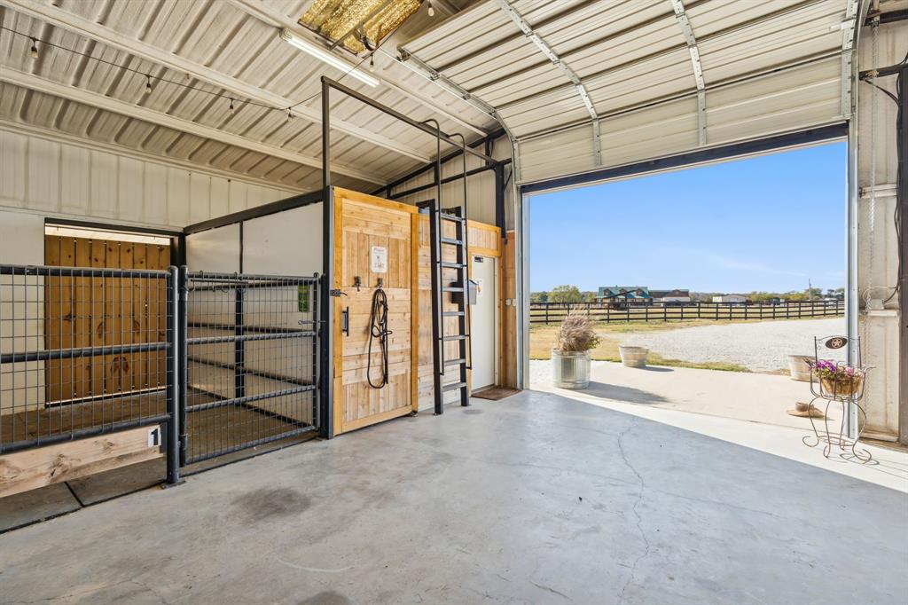 6095 Western Star Drive