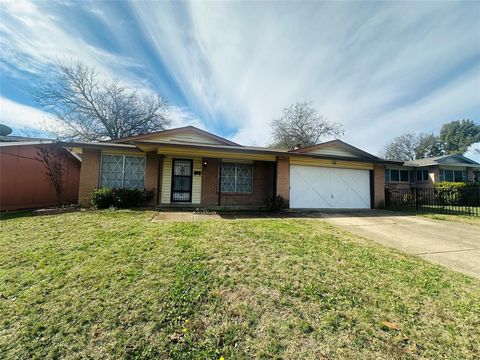 2567 Wood Valley Drive Dallas TX 75211