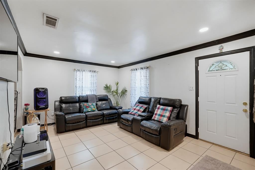 7833 Tacoma Drive