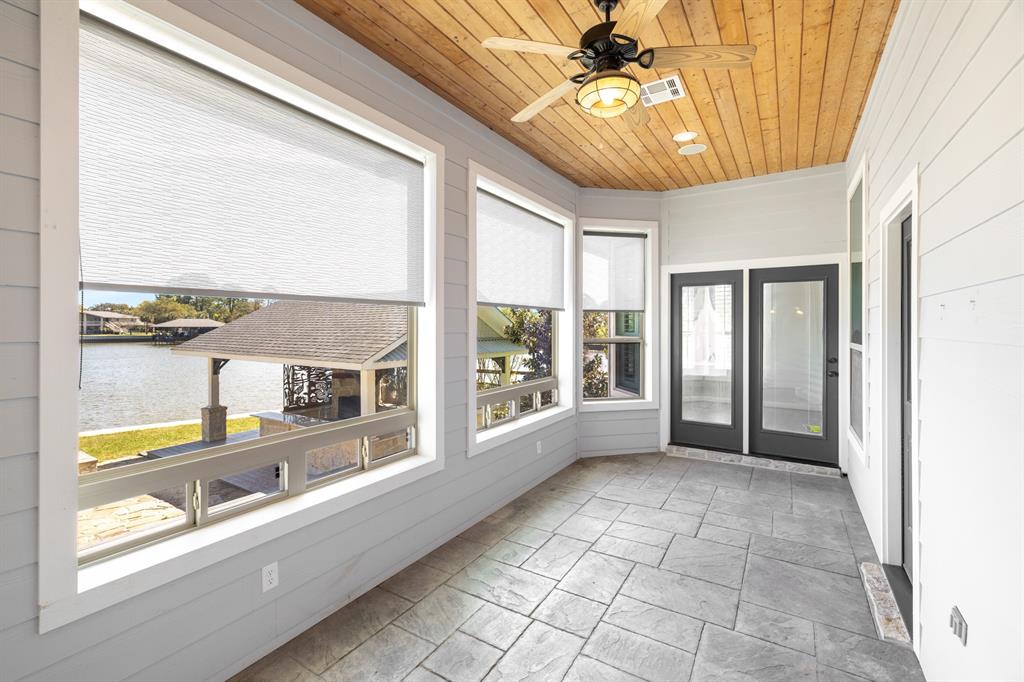 Point-O-Retreat - Residential