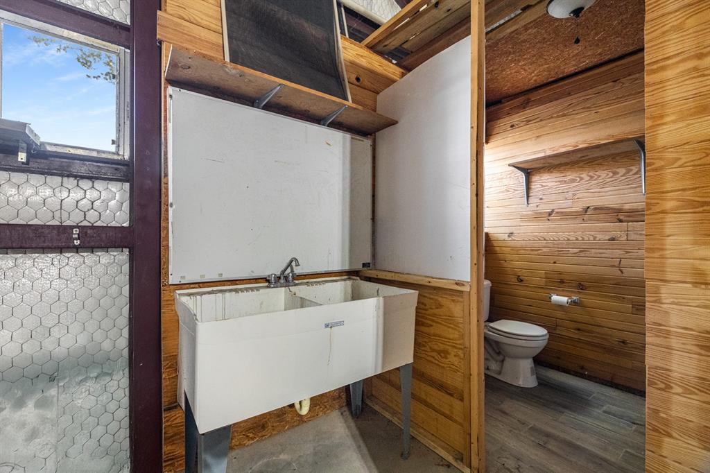 Point-O-Retreat - Residential