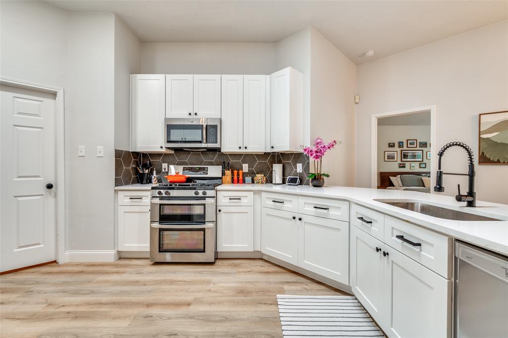 7306 Vista Ridge Lane