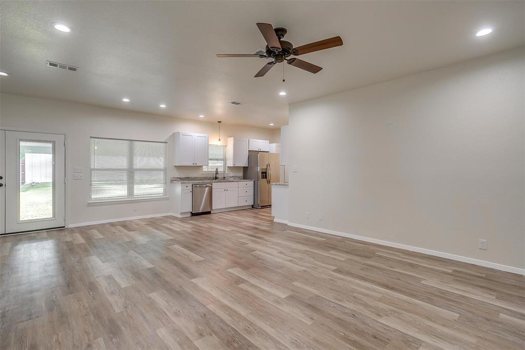 Garrett Fox Pat 106 Abst 273 - Residential Lease