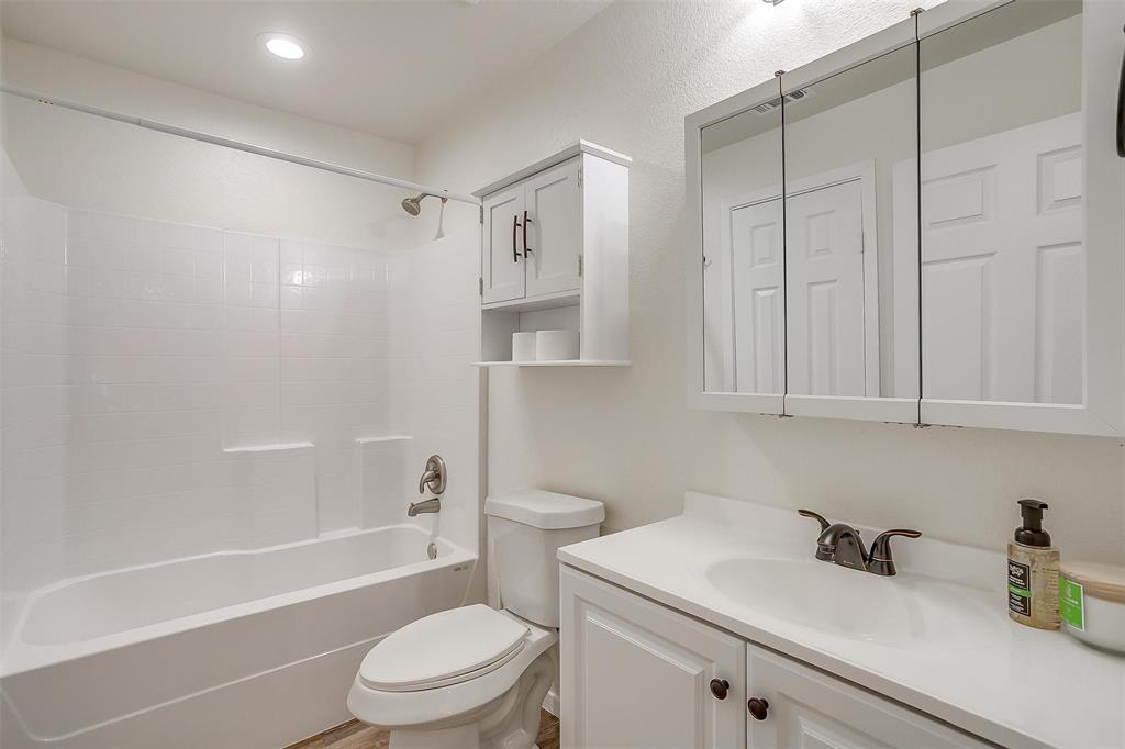 Garrett Fox Pat 106 Abst 273 - Residential Lease