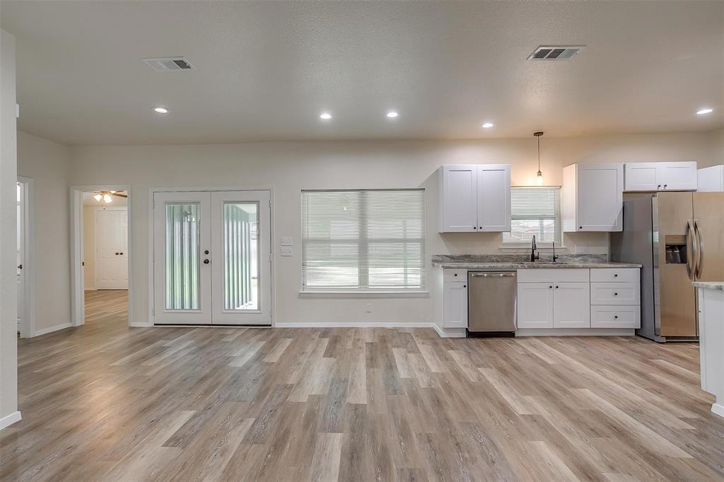 Garrett Fox Pat 106 Abst 273 - Residential Lease