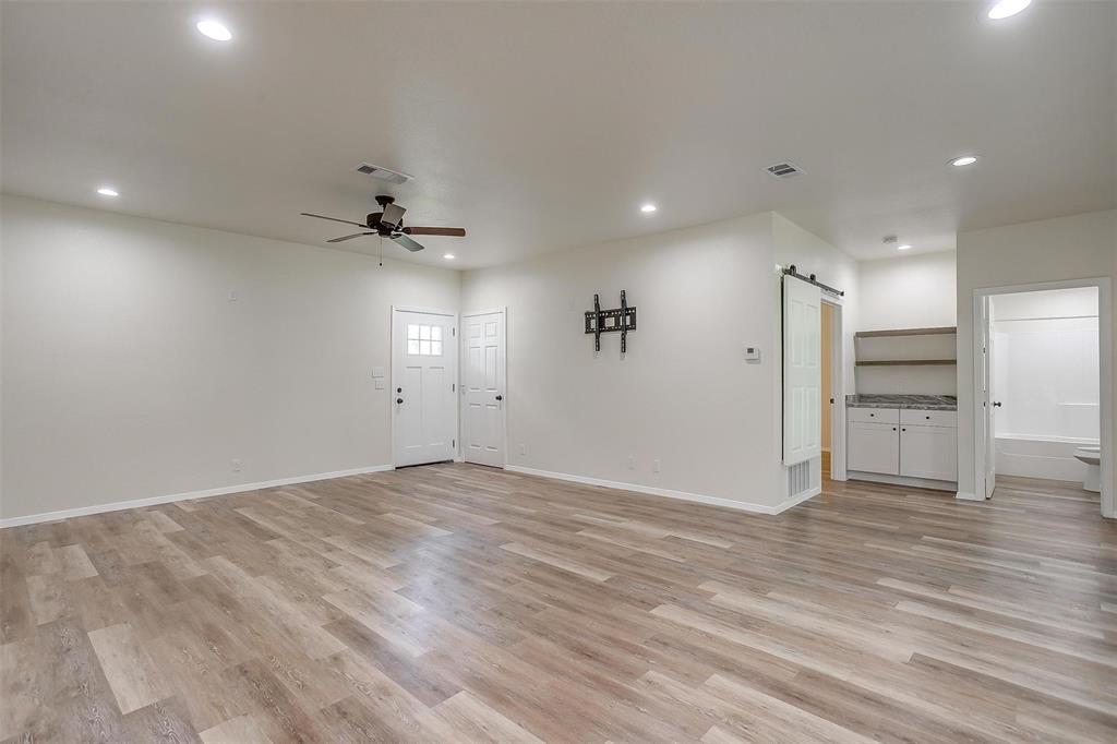 Garrett Fox Pat 106 Abst 273 - Residential Lease