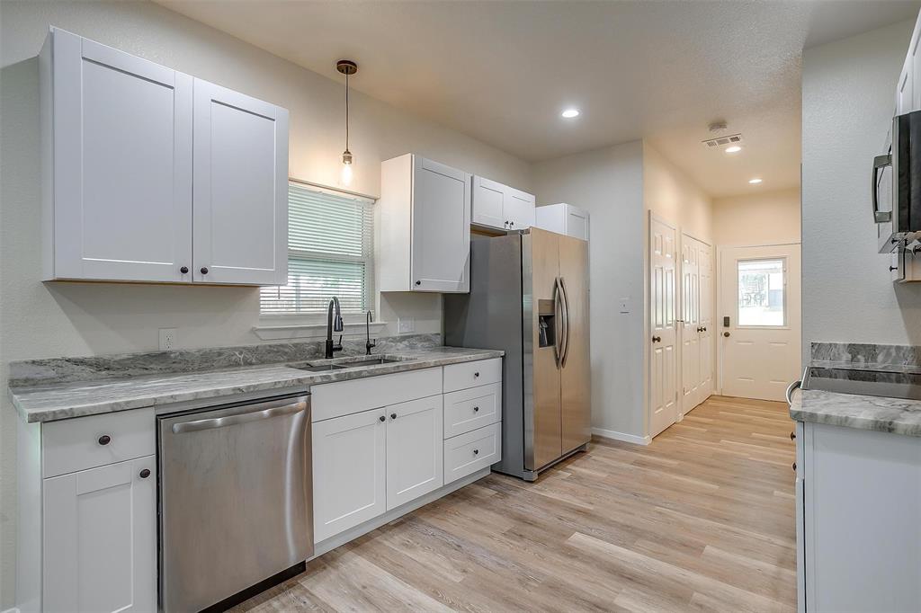 Garrett Fox Pat 106 Abst 273 - Residential Lease