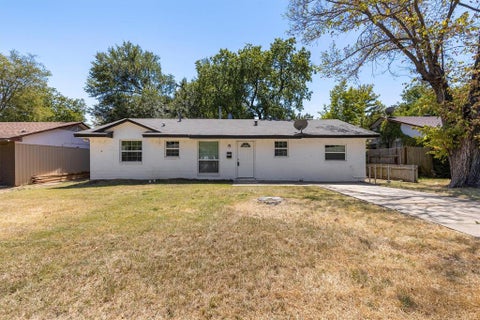 Photo of 1410 Athens Drive, Mesquite, TX 75149 (MLS # 21420055)