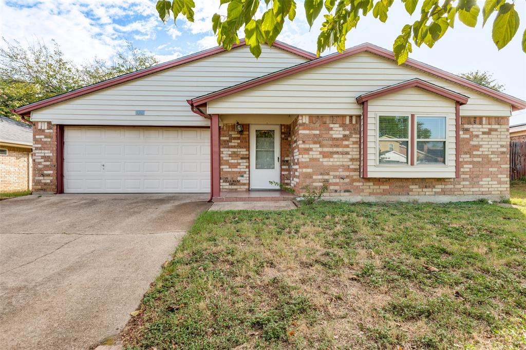 1926 Creek Wood Circle
