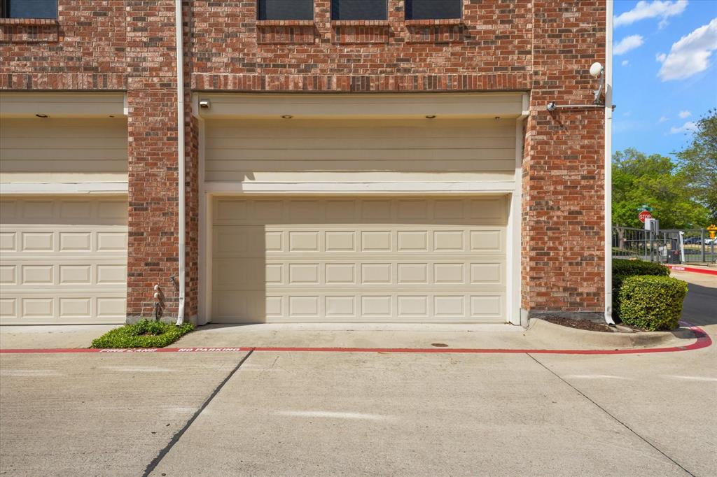 Ridglea Place - Residential