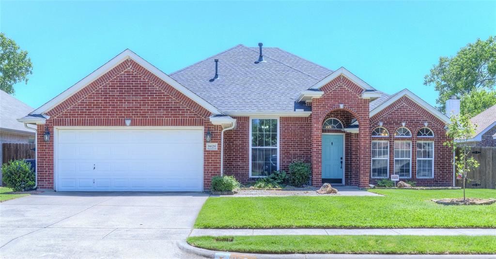 Photo of 8628 Saranac Trail, Fort Worth, TX 76118 (MLS # 21270090)