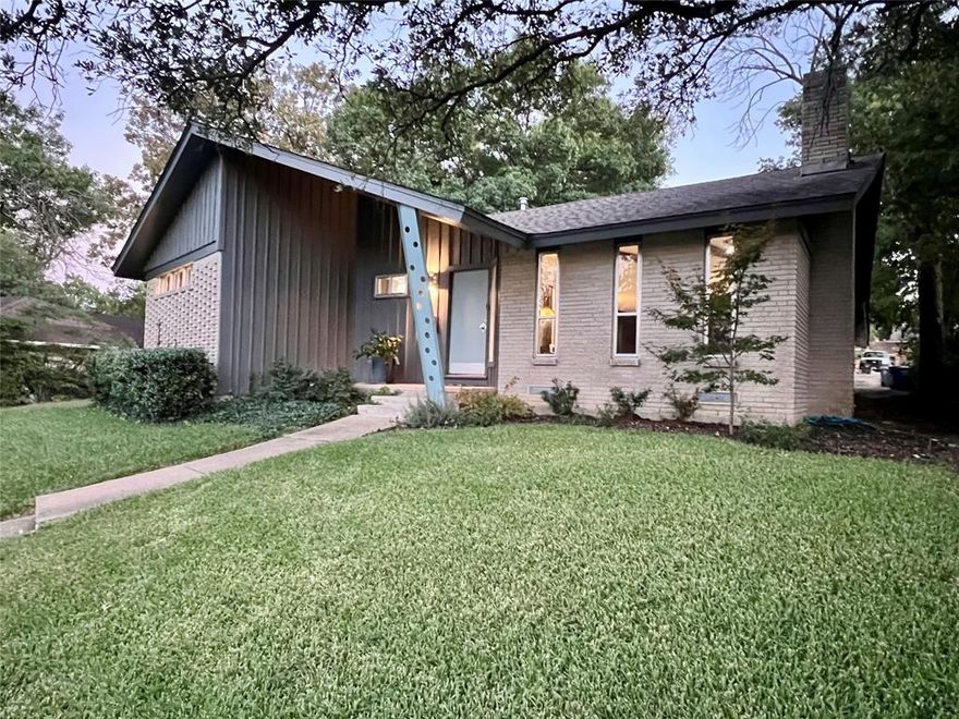 1962 Mid Century Modern.  Original details include slate entry, wood paneling, angled cabinetry, grass cloth wallpaper, exposed wood beams and a sunken living area with gas fireplace. The primary bedroom is irregular in shape, has large closets and an in suite bathroom. Both bathrooms have original 1962 shower tile and mid mod cabinetry that are in great condition.  There is a large 20x19 flex room in the back of the home that could be used as a live in suite.  Large, fenced yard with alley access to carport with 2 covered spaces.  One mile east of the Arboretum, White Rock Lake and Casa Linda Shopping. Owner Agent.
