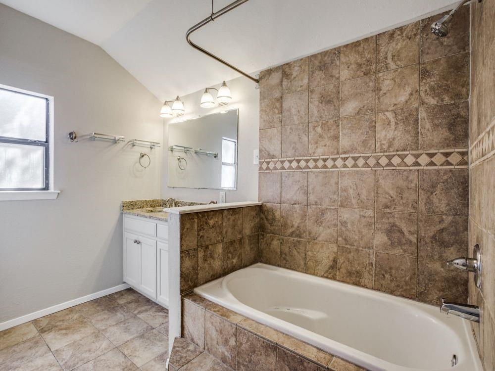 Ridglea North Add - Residential Lease