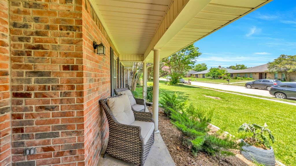 2500 Stonemoss Drive