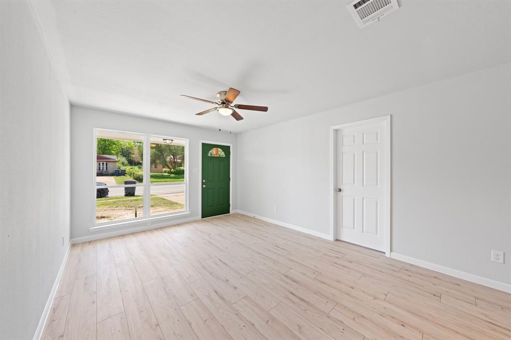 5952 Golden Gate Drive