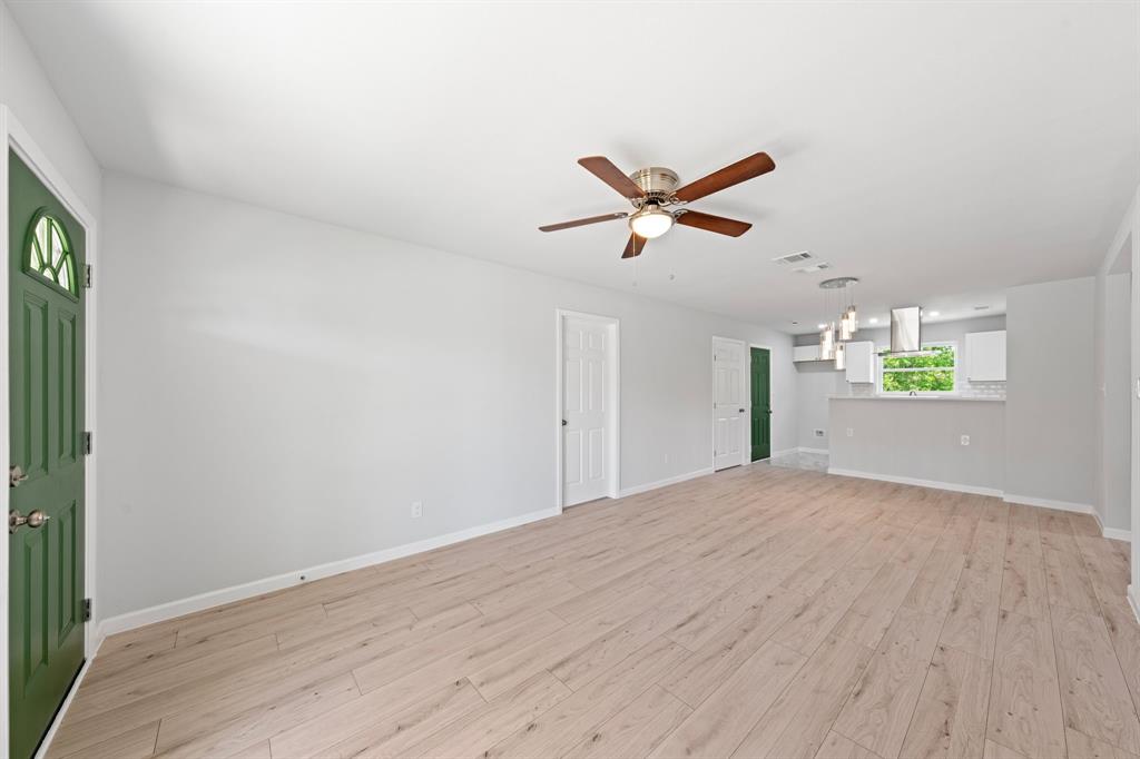 5952 Golden Gate Drive