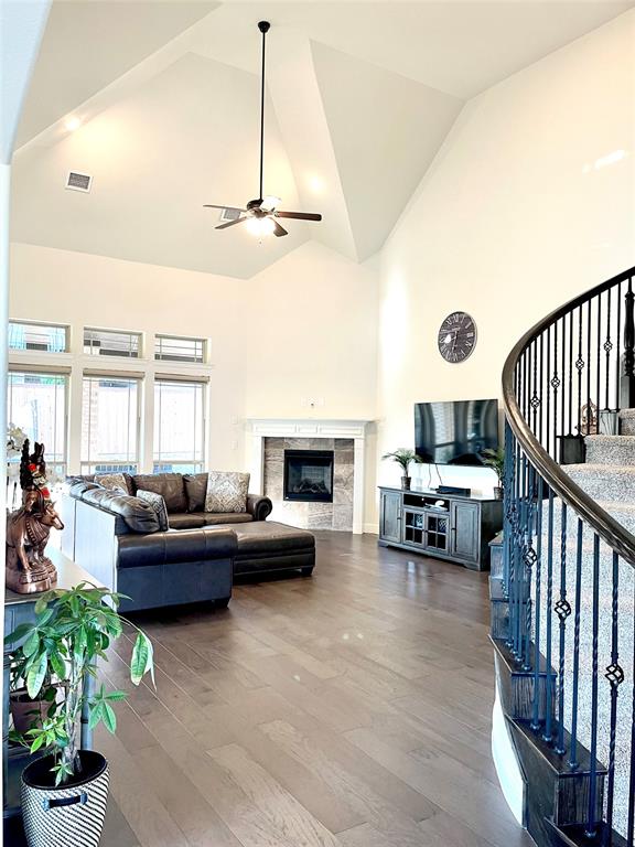 Falls Prosper Ph 2 - Residential Lease