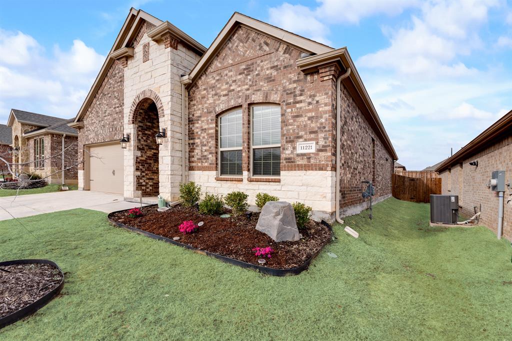 11221 Summer Rain Boulevard