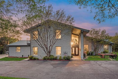 1819 W Belt Line Road Cedar Hill TX 75104