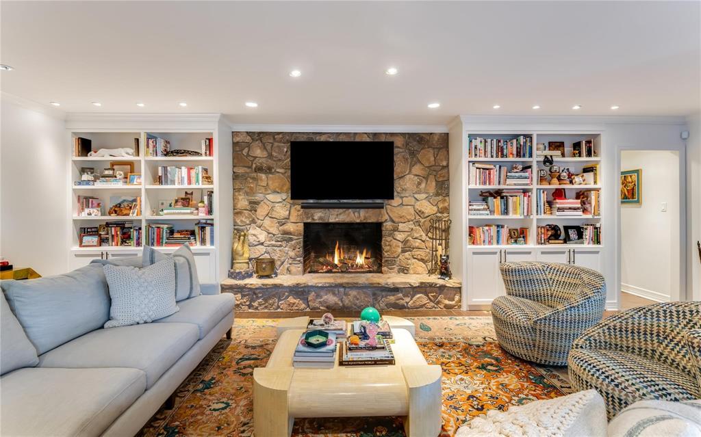 5212 Castlewood Road