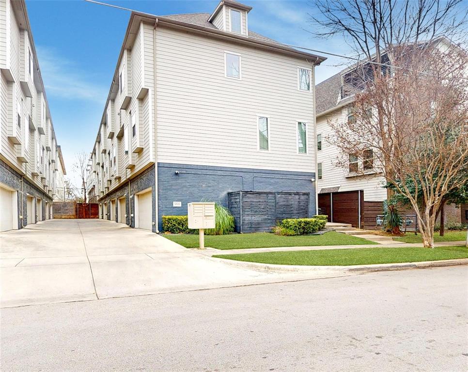 Bryan Pkwy Condos Bldg 5811 - Residential