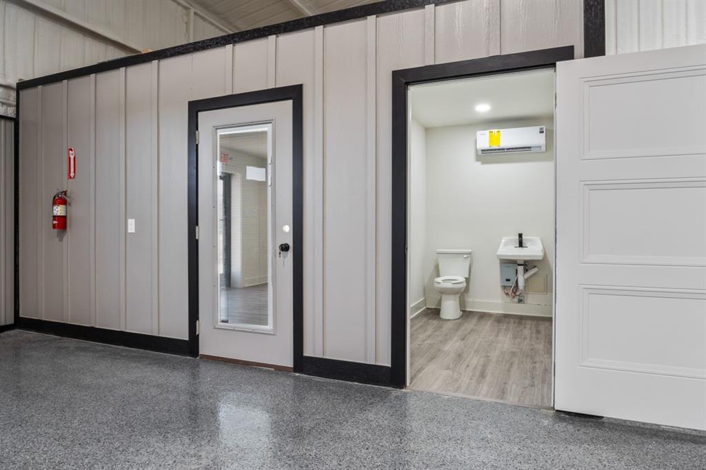 2036 Seaborn Road BLDG.3, STE.A