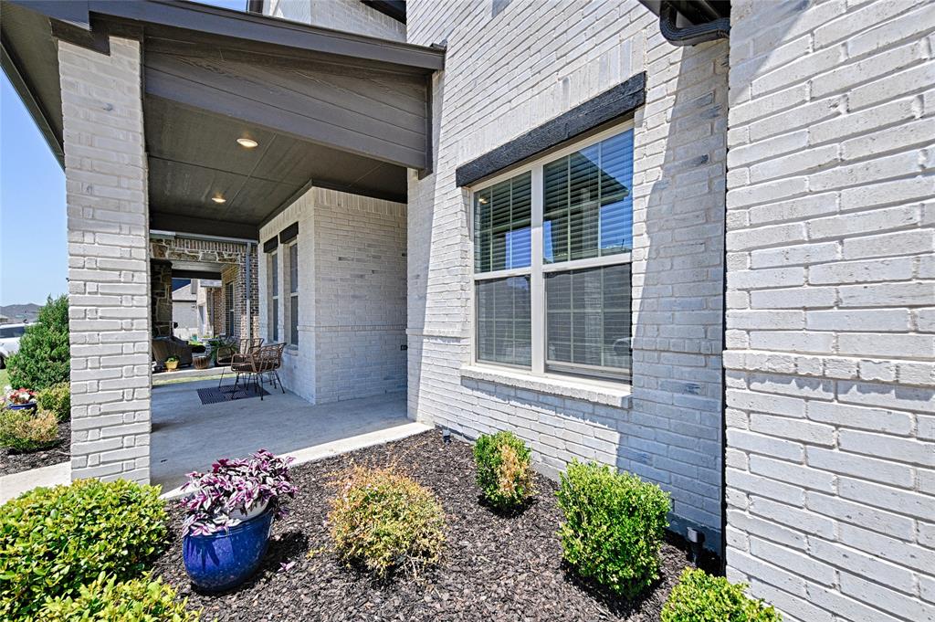 3124 Lakeshore Drive