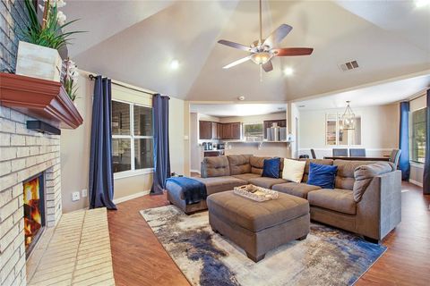 2004 Cedar Crest Boulevard Dallas TX 75203