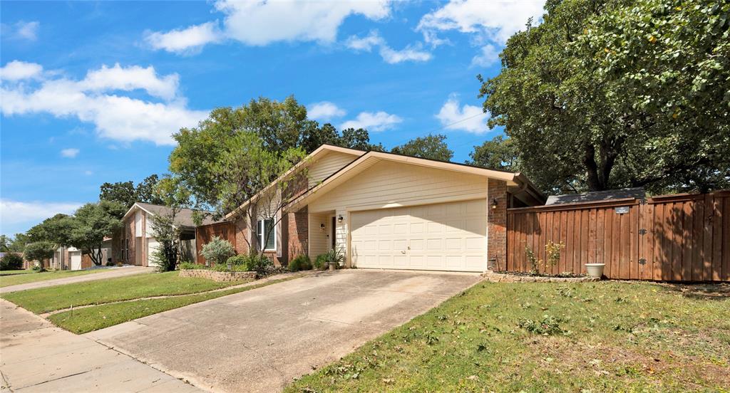 3237 Red Oak Lane
